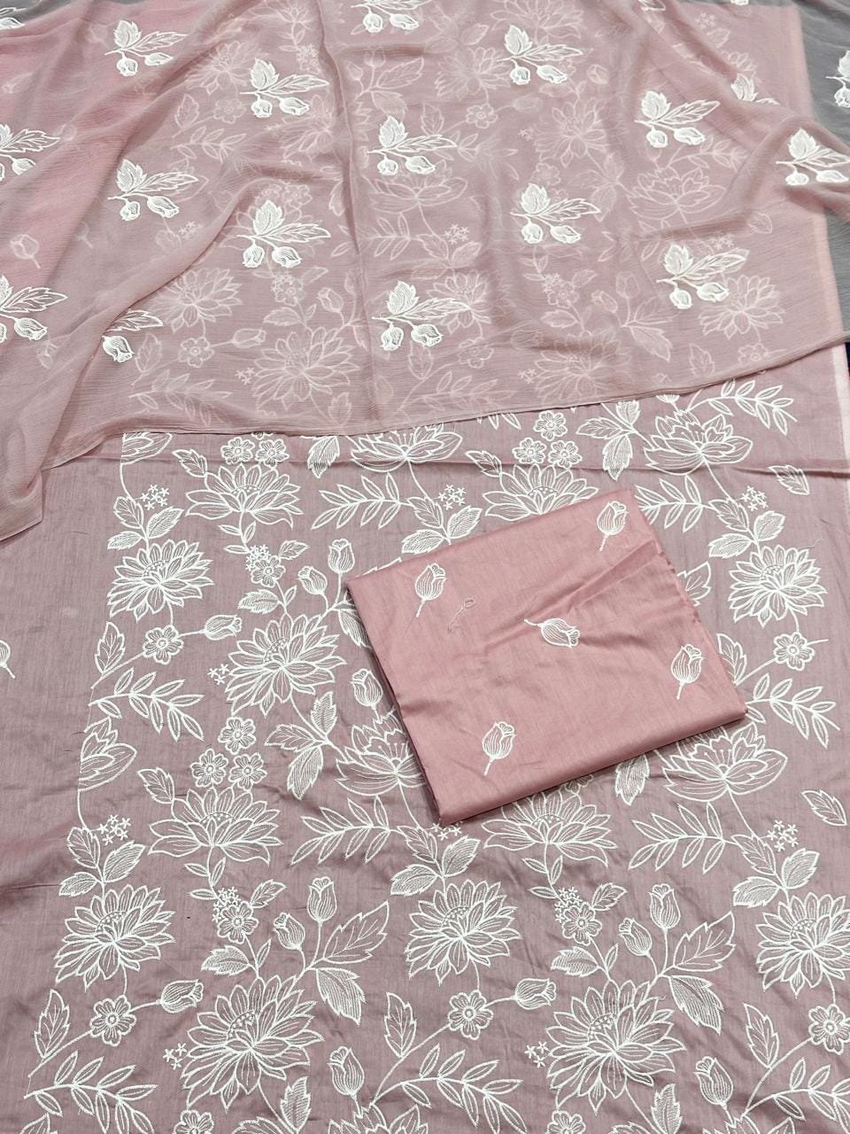 Bareeze Lawn 3 piece