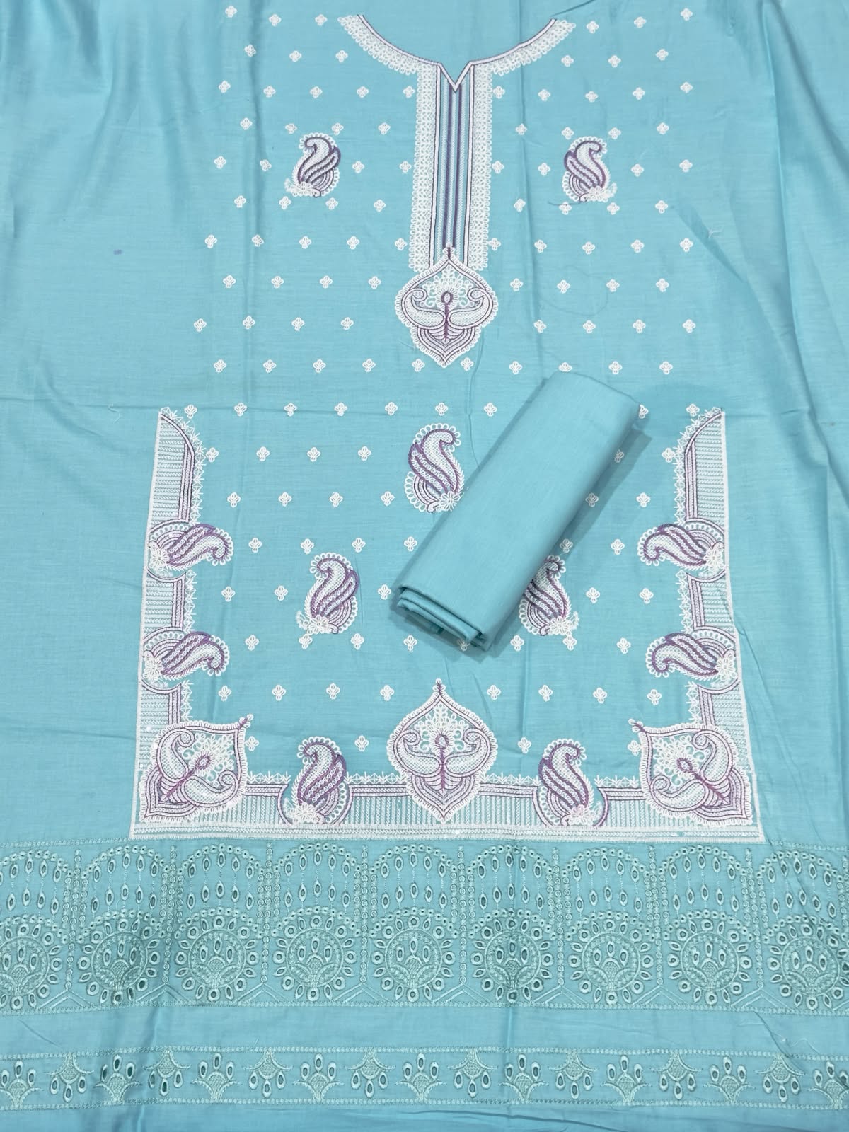 Bareeze Lawn 2 Piece Suit