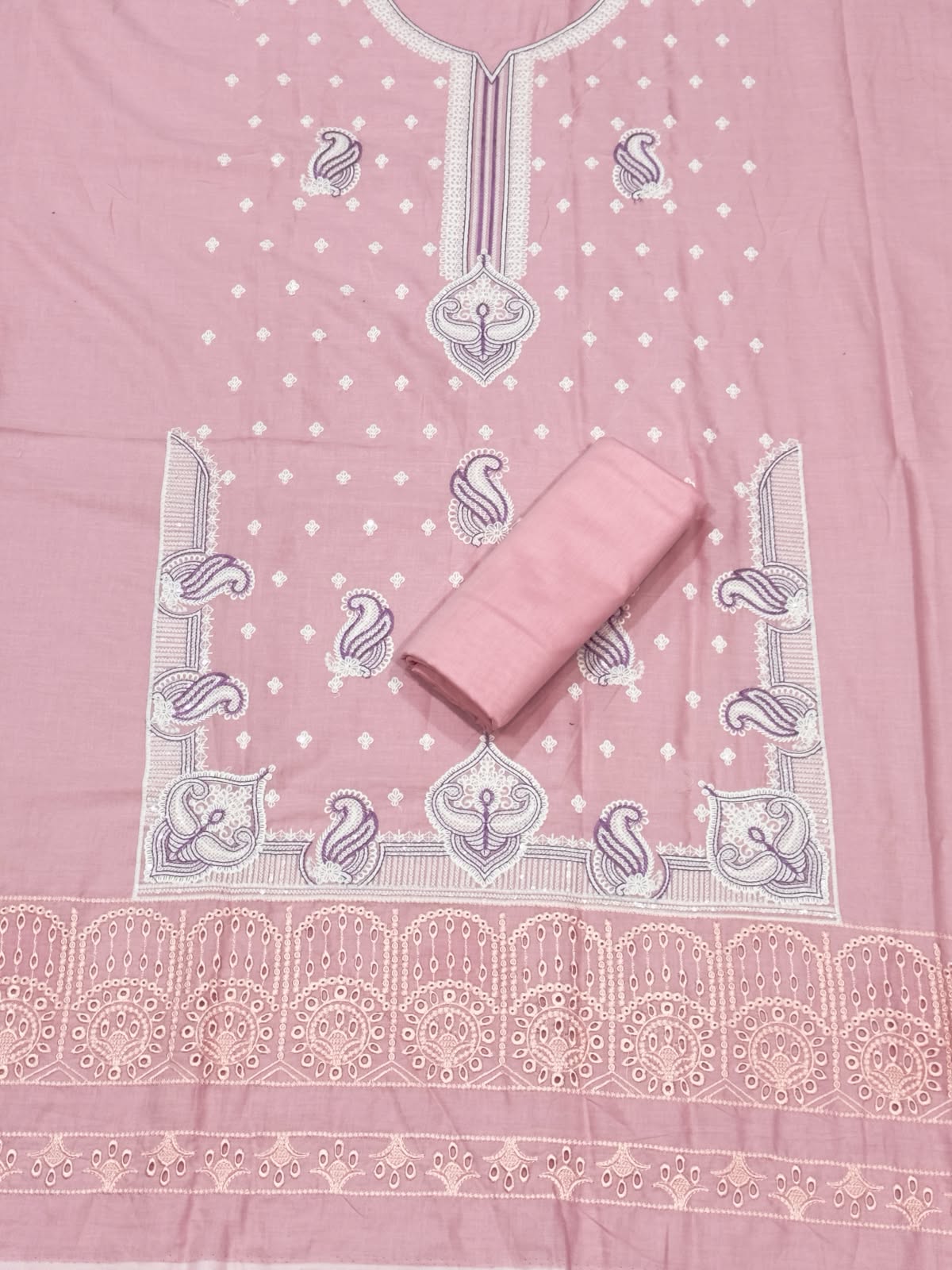 Bareeze Lawn  2 Piece Suit